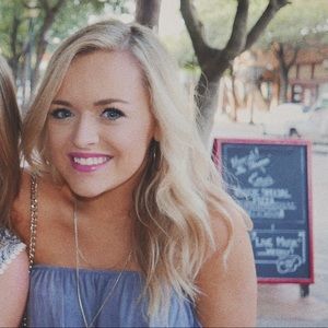 Meet your Posher, Abbey